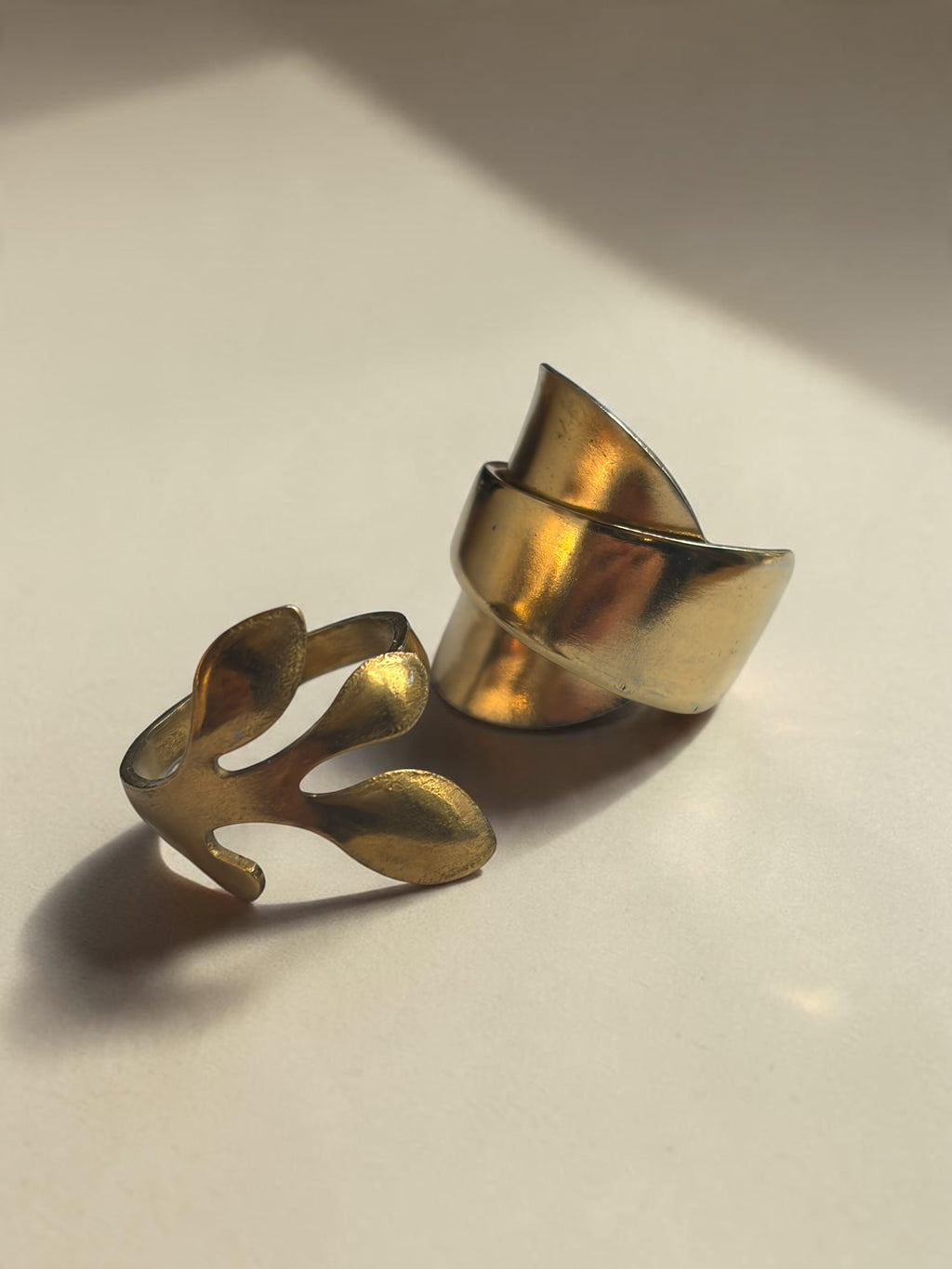 Golden saddle
