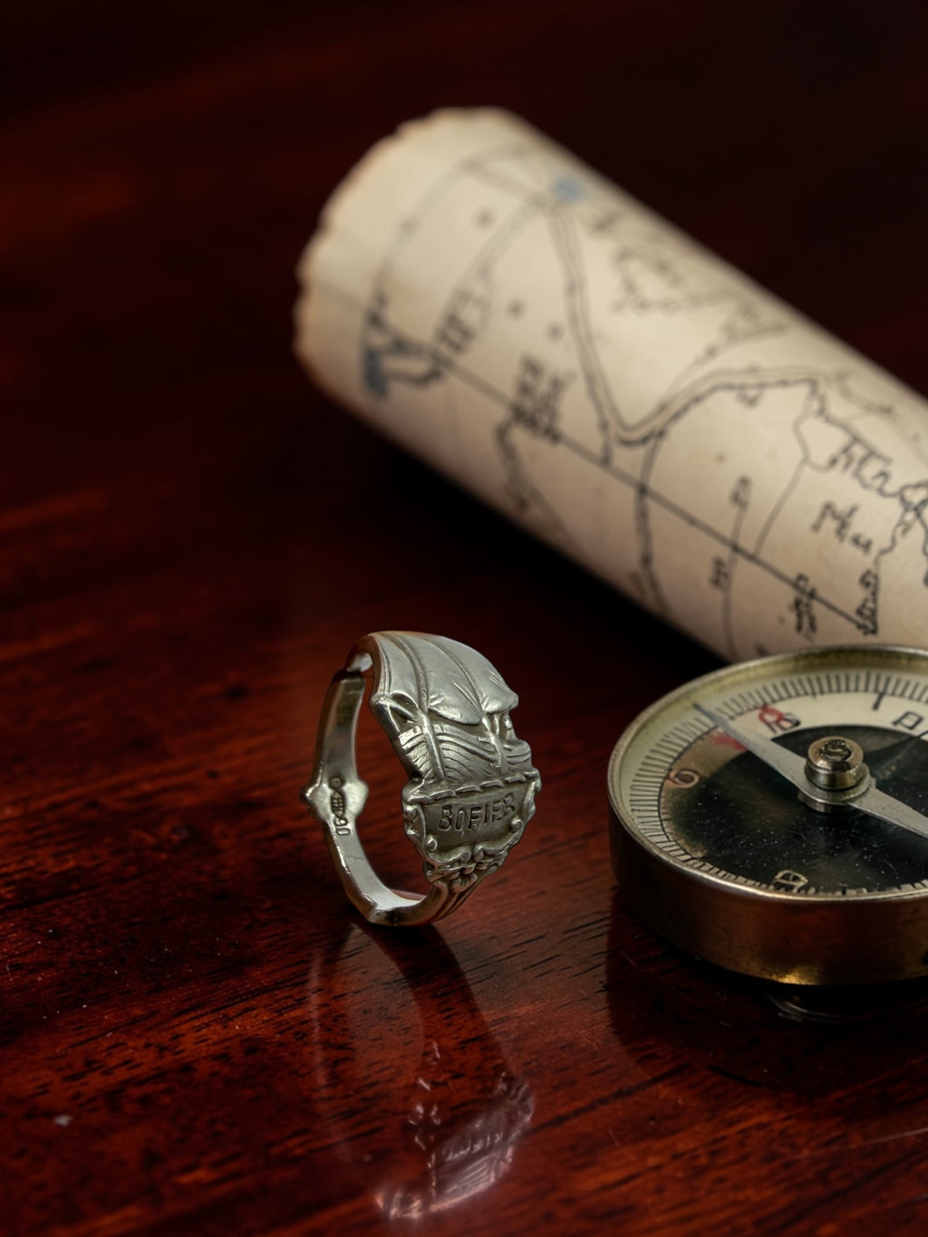 Oud Hollandse zeilboot ring Douwe Egberts