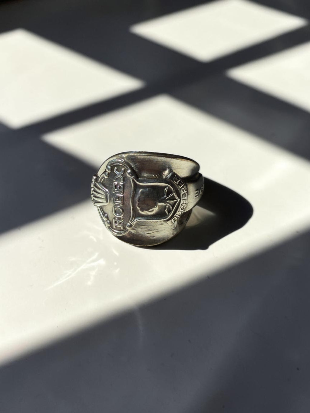 Verzilverde vintage Rolex ring
