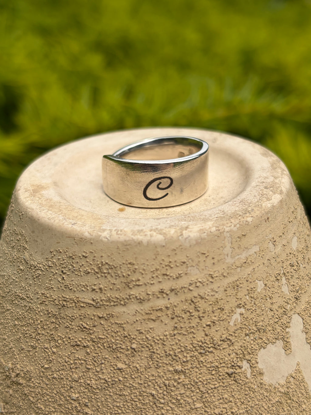 Gegraveerde ring C