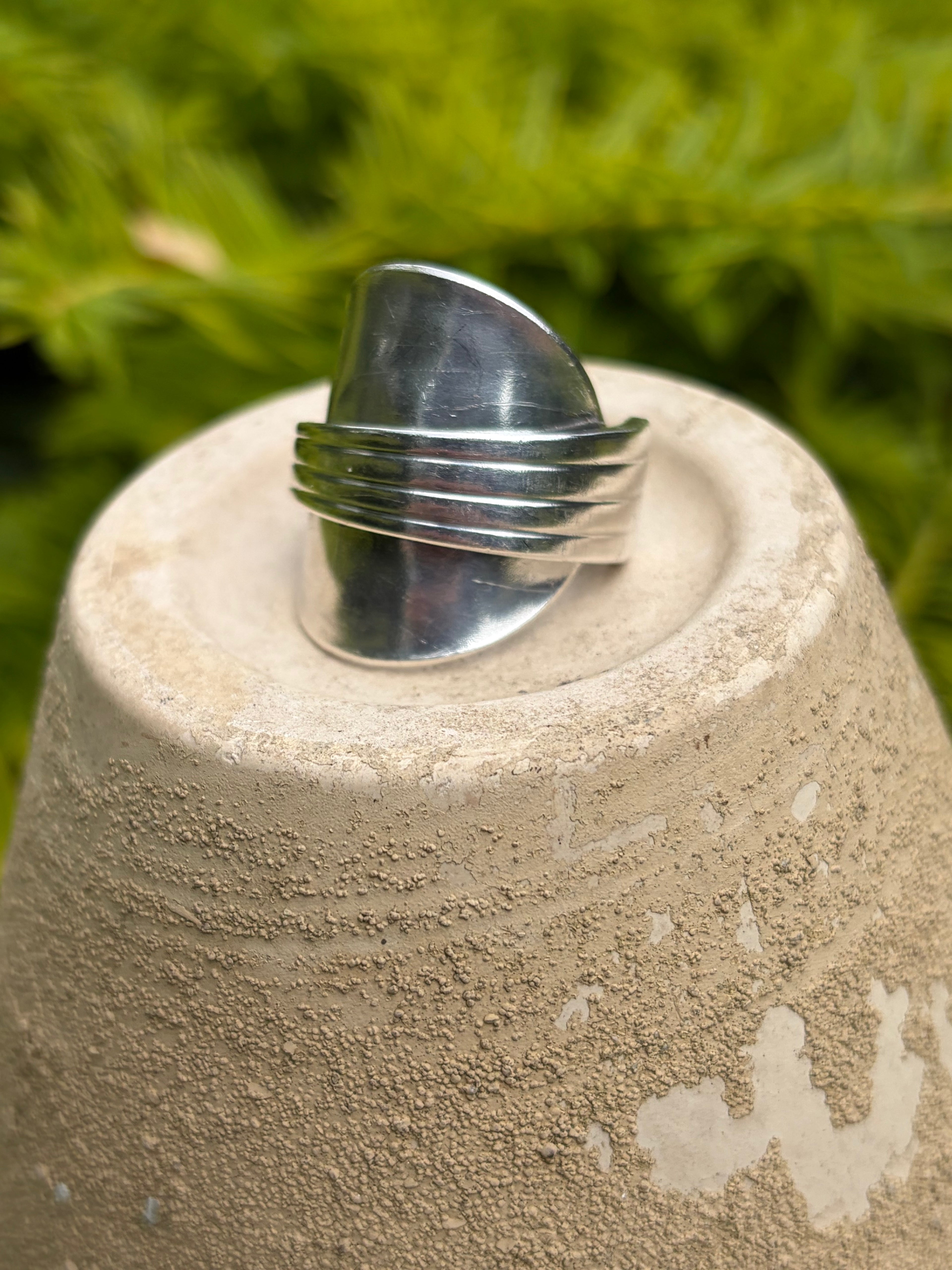 Verzilverde saddle ring