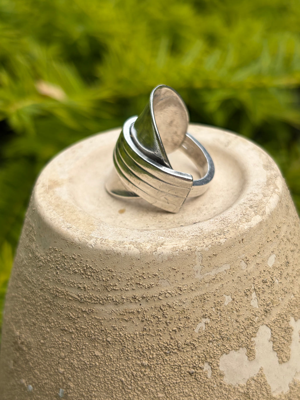 Verzilverde saddle ring