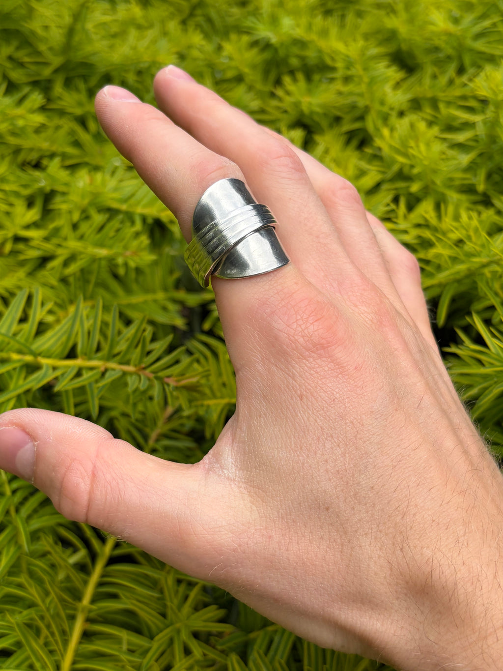 Verzilverde saddle ring